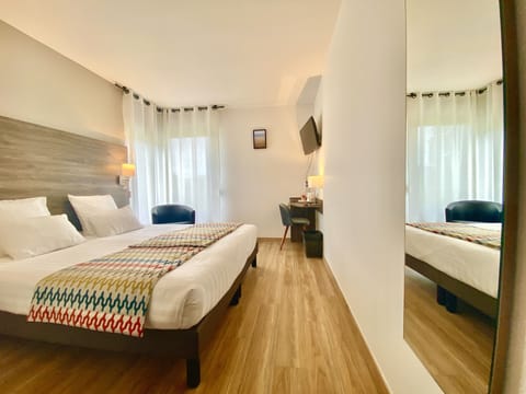 Premium bedding, desk, soundproofing, iron/ironing board