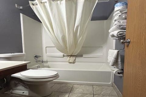 Free toiletries, towels