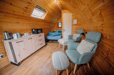 Standard Cabin, 1 Double Bed | Free WiFi, bed sheets