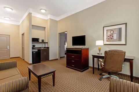 Premium bedding, desk, blackout drapes, iron/ironing board