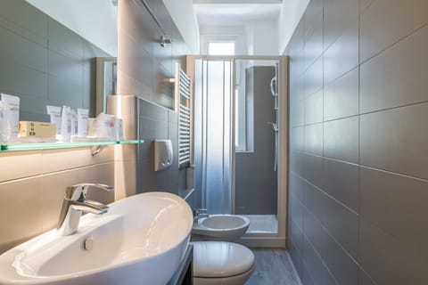 Deep soaking tub, free toiletries, hair dryer, bidet