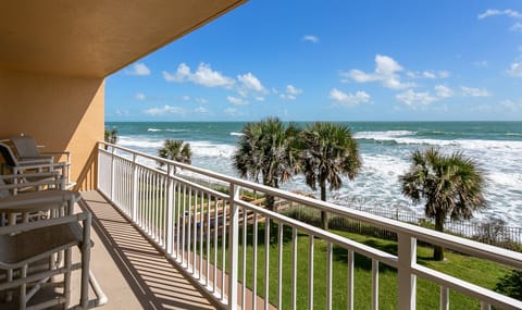 Apartment (2 Bedrooms) | Beach/ocean view