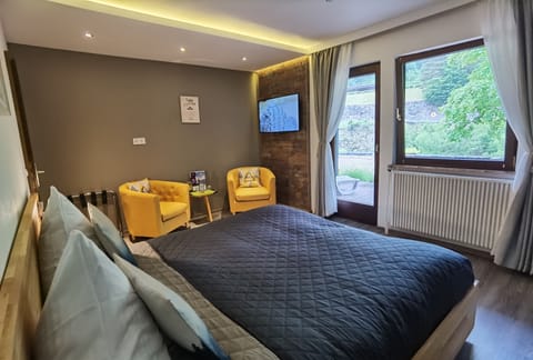 Double Room, Balcony | Premium bedding, desk, blackout drapes, free WiFi