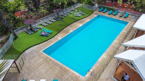Outdoor pool, sun loungers