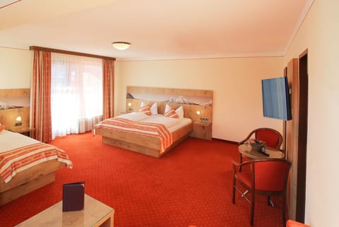 Family Room, 1 Bedroom, Balcony, Mountain View | In-room safe, desk, blackout drapes, cribs/infant beds