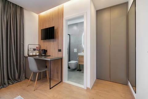 Classic Double Room, Balcony | Free WiFi, bed sheets