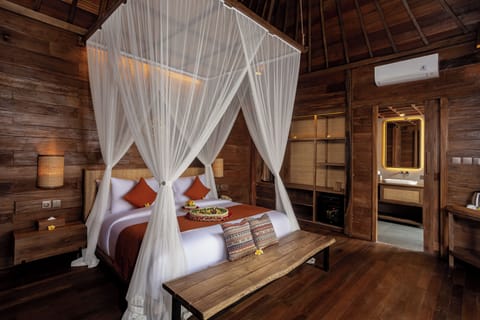 One Bedroom Pool Villa | In-room safe, free WiFi, bed sheets