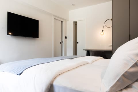 Junior Suite | Desk, laptop workspace, free WiFi, bed sheets