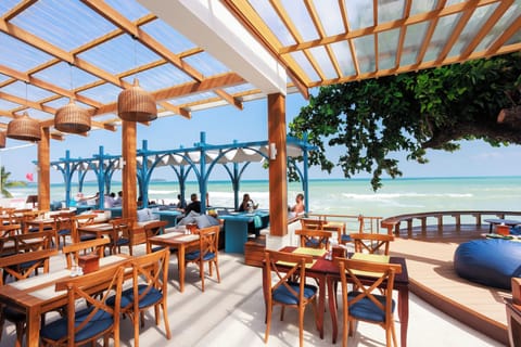 Daily buffet breakfast for a fee