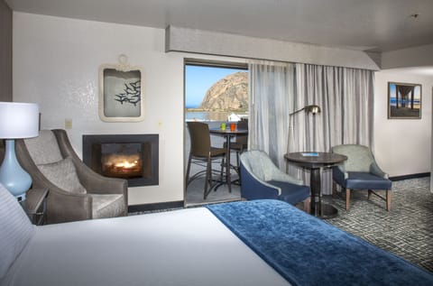 Deluxe Room, 1 King Bed, Bay View | Blackout drapes, iron/ironing board, free WiFi, bed sheets