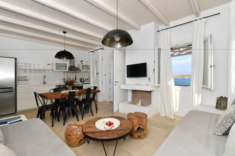 Duplex, 4 Bedrooms, Sea View (Angelica) | Living area | LED TV