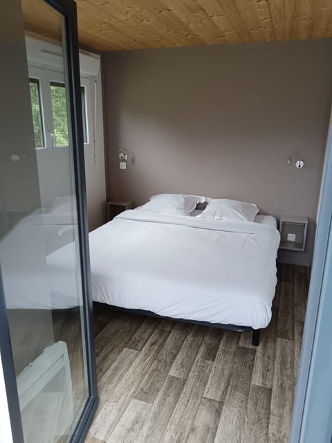 Blackout drapes, soundproofing, iron/ironing board, cribs/infant beds