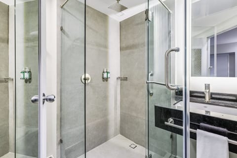 Free toiletries, towels