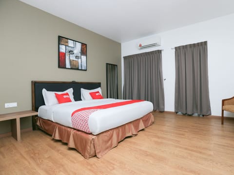 Deluxe Double Room | Desk, soundproofing, WiFi (free), bed sheets