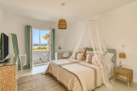 Apartment, 1 Bedroom, Pool View & Sea View (Milos) | Premium bedding, in-room safe, individually decorated