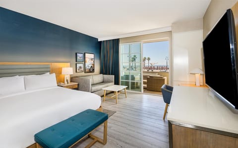 In-room safe, desk, iron/ironing board, free WiFi