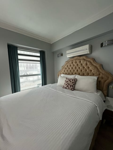 Standard Double Room | Minibar, laptop workspace, free WiFi, bed sheets