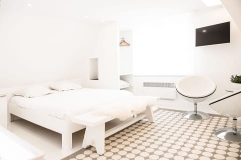 Premium Room | Premium bedding, laptop workspace, free WiFi, bed sheets