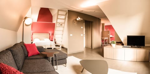 Luxury Loft, Kitchen | Living area | 40-inch Smart TV with digital channels, TV