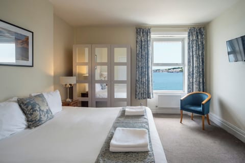 Deluxe Sea View Double | In-room safe, desk, iron/ironing board, free WiFi