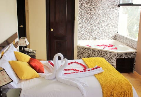 Suite | In-room safe, desk, WiFi (free), bed sheets