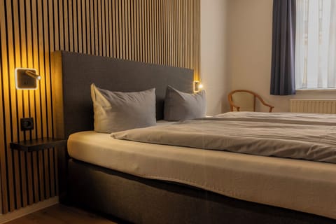 Desk, blackout drapes, rollaway beds, free WiFi