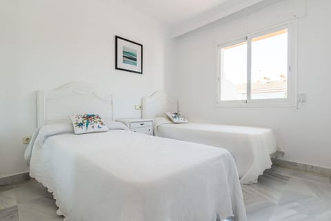 Apartment, 3 Bedrooms, 2 Bathrooms | 3 bedrooms, blackout drapes, free WiFi