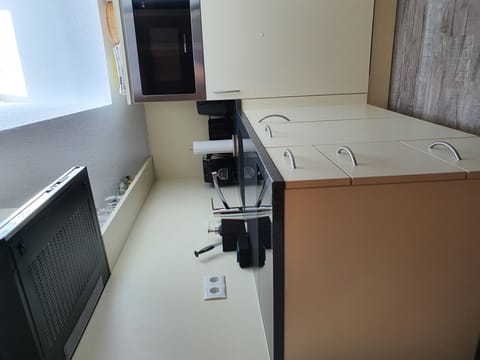 Romantic Apartment | Private kitchen | Full-size fridge, microwave, stovetop, dishwasher