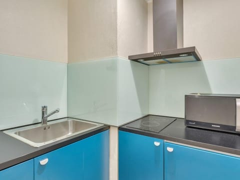 Standard Apartment, 1 Bedroom, Non Smoking | Private kitchen