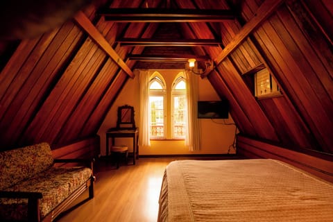 Double Room | Minibar, desk, laptop workspace, blackout drapes