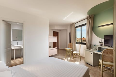 Standard Room, Sea View | Minibar, in-room safe, desk, free WiFi