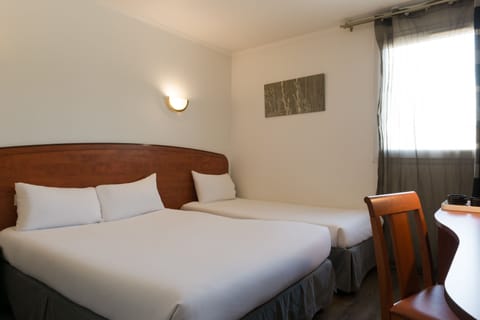 Family Comfort Triple Room  | In-room safe, desk, blackout drapes, soundproofing