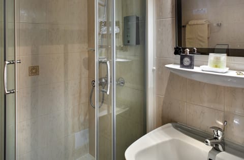 Free toiletries, hair dryer, towels, shampoo