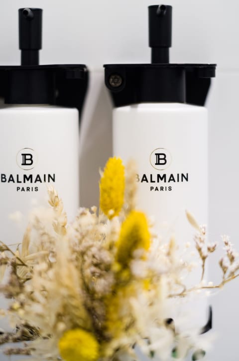 Luxury Junior Suite, 1 King Bed | Bathroom | Designer toiletries, hair dryer, bathrobes, slippers