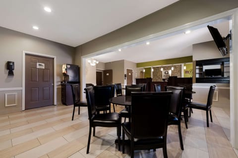 Free continental breakfast