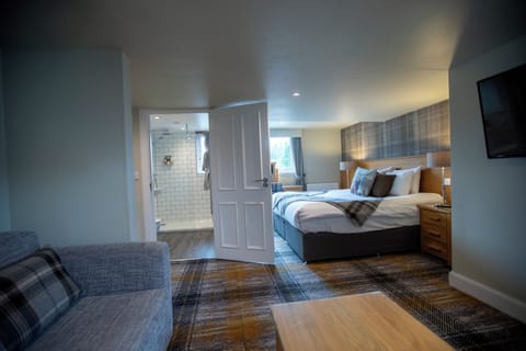 Mckays Deluxe Room | Premium bedding, individually decorated, individually furnished