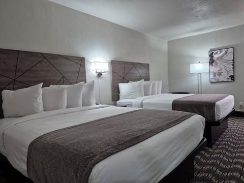 Double Queen Non-Smoking | Premium bedding, Tempur-Pedic beds, desk, laptop workspace