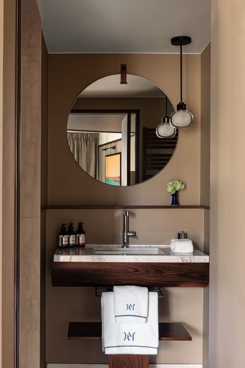 Shower, free toiletries, hair dryer, bathrobes