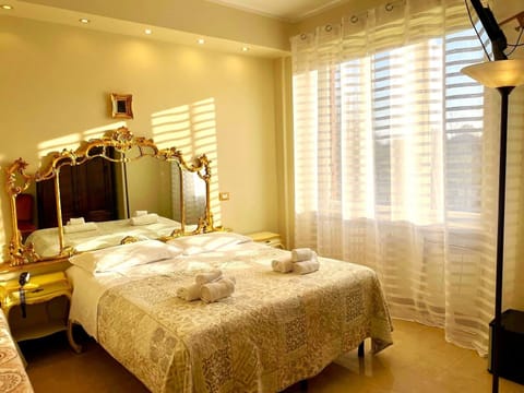 Triple Room | In-room safe, free WiFi, bed sheets