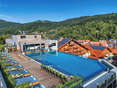 Seasonal outdoor pool