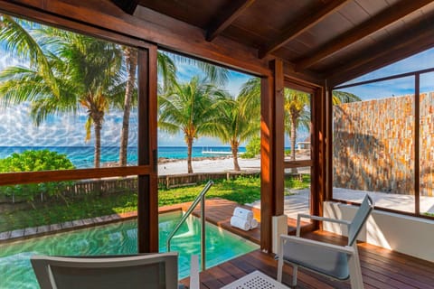 Studio Suite, 1 King Bed, Oceanfront | Premium bedding, in-room safe, desk, blackout drapes