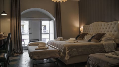 Luxury Quadruple Room (Iulia) | Premium bedding, memory foam beds, free minibar, in-room safe