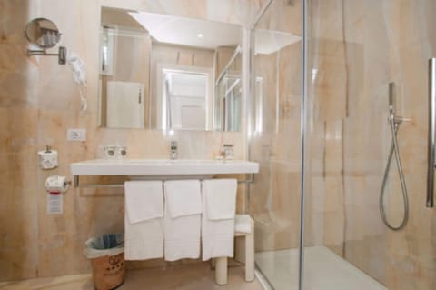 Junior Double Room, Terrace, Garden Area | Bathroom | Free toiletries, hair dryer, bidet, towels