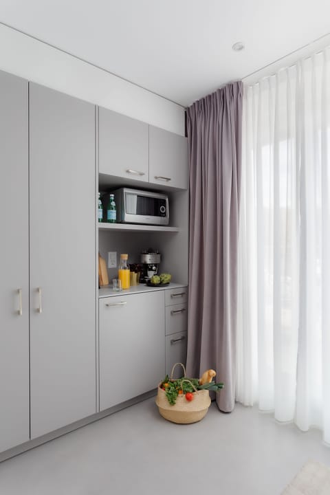 Superior Studio, Terrace | Private kitchenette | Shared fridge, microwave, electric kettle