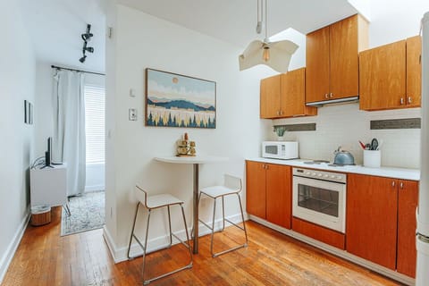 Luxury Room, Ensuite (The Storefront) | Shared kitchen