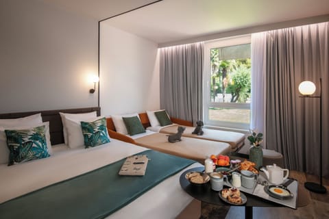 Superior Room, 1 Double Bed with Sofa bed | Premium bedding, memory foam beds, in-room safe, blackout drapes