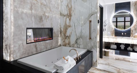 Penthouse Suite, 1 King Bed, Smoking, Jetted Tub (Separate Living Room) | Premium bedding, in-room safe, desk, laptop workspace