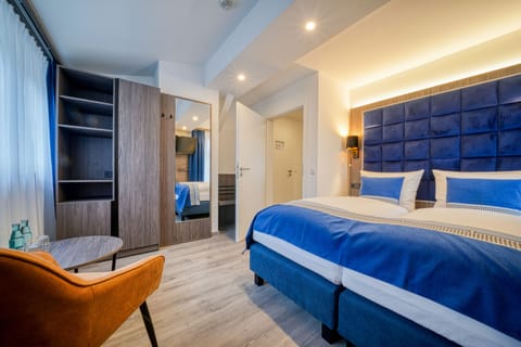 In-room safe, desk, soundproofing, iron/ironing board