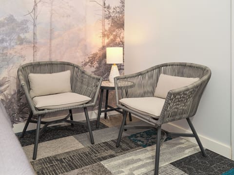 Comfort Double Room, 2 Queen Beds | Free WiFi, bed sheets