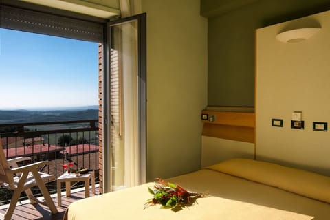 Double or Twin Room, Sea View | Interior detail
